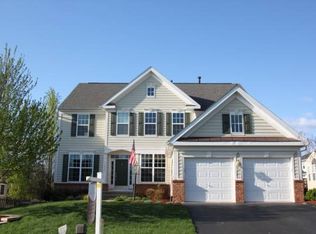 13647 Dodsworth Dr, Bristow, VA 20136