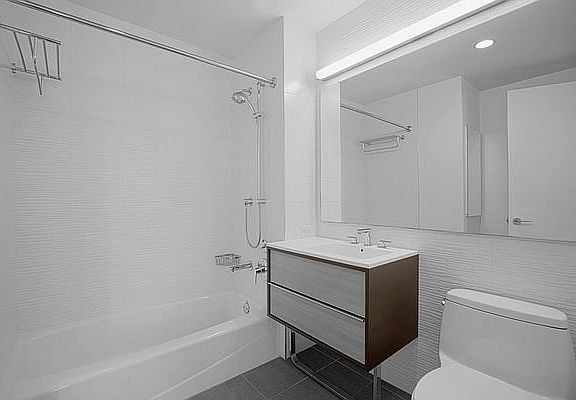 5th image of 10 City Poin APT 25T