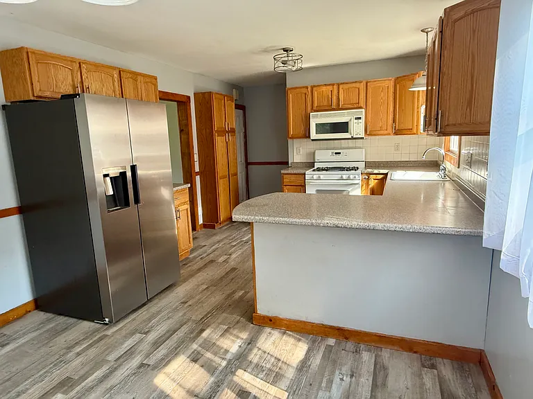 1304-1306 Carrie Ave — Photo 5