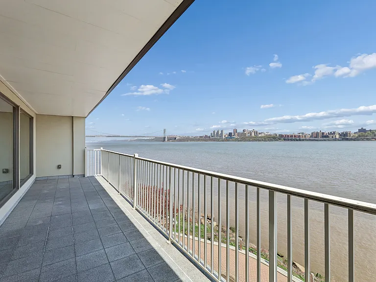 1225 River Rd #4D — Photo 2