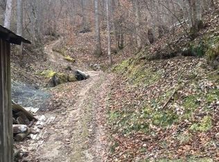 125 Oaks Ln, Jackson, KY 41339