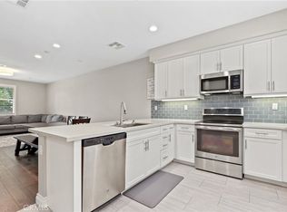 649 W Foothill Blvd UNIT 2, Glendora, CA 91741