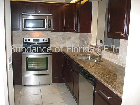3rd image of 402 Otter Creek Dr