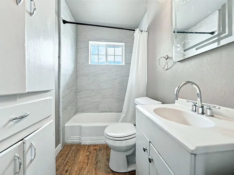 1417 Bennett Ave #G — Photo 7