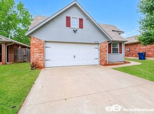 9221 Orchard Blvd, Midwest City, OK 73130