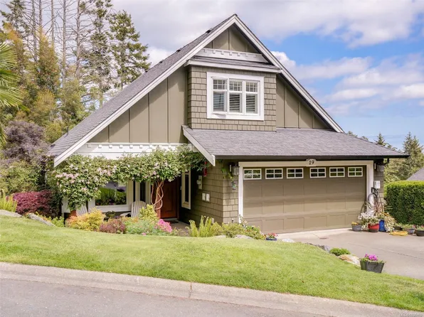 19 Carly Ln, View Royal, BC V9B 0A2