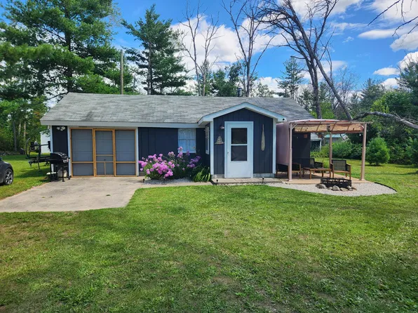 8318 S Sherman Ave, Baldwin, MI 49304