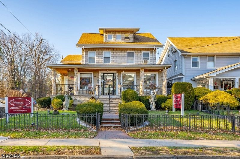 1st image of 376 Elmora Ave #378