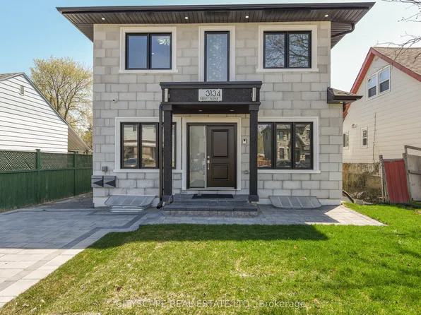 3134 Merritt Ave N, Mississauga, ON L4T 1P3
