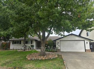 1033 Woodshire Way, Sacramento, CA 95822