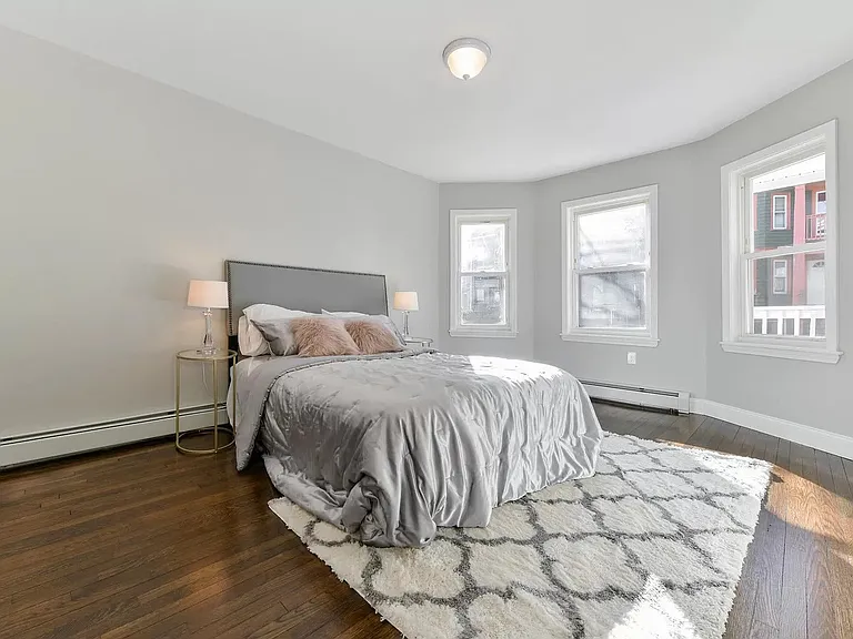 21 Rowell St #3 — Photo 8