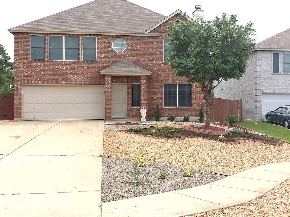 Low maintenance Xeriscape landscaping