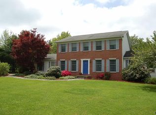 3415 Harbor Ct, Hanover, PA 17331