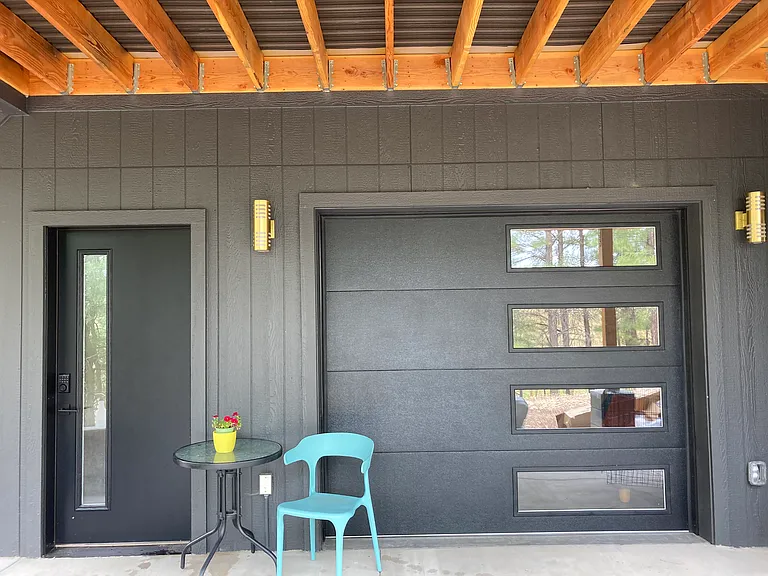 1070 N Amberwood St #B — Photo 2