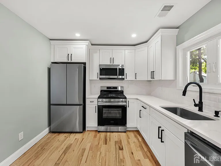 614 Remsen Ave #1 — Photo 9