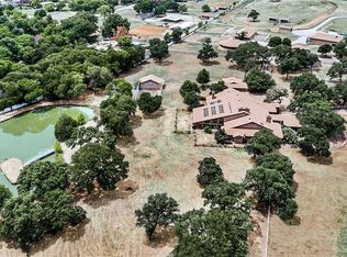 8110 Russell Curry Rd, Arlington, TX 76001