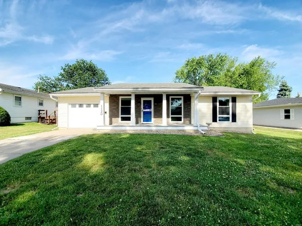1120 Easy St, Palmyra, MO 63461