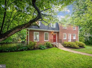 4900 33rd Rd N, Arlington, VA 22207