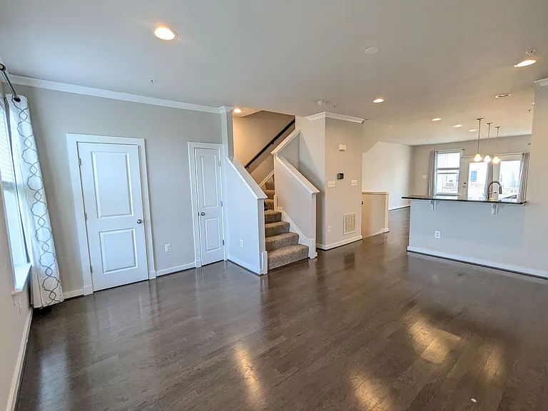 1129 Lawler Dr — Photo 11