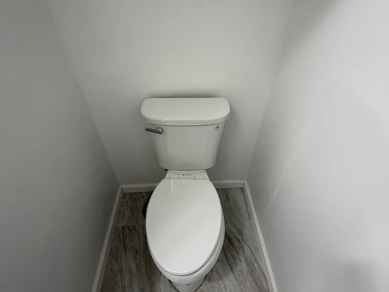 1801 Brokaw Ave #3A — Photo 8