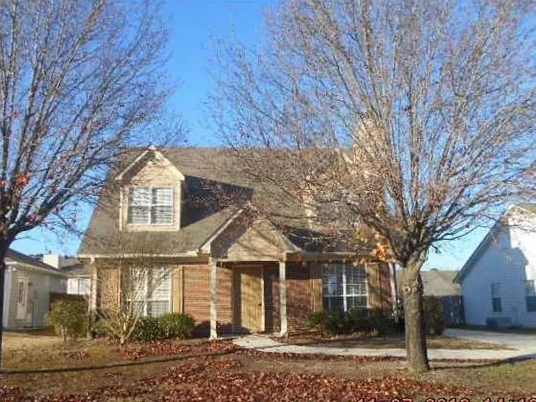 7707 Wyndham Cir — Photo 40