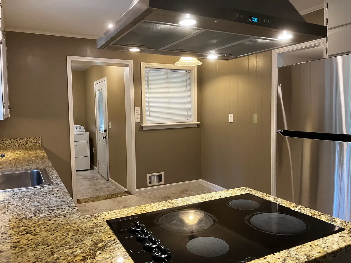 Kitchen into Laundry/Mud room - 3041 Hudson Ct