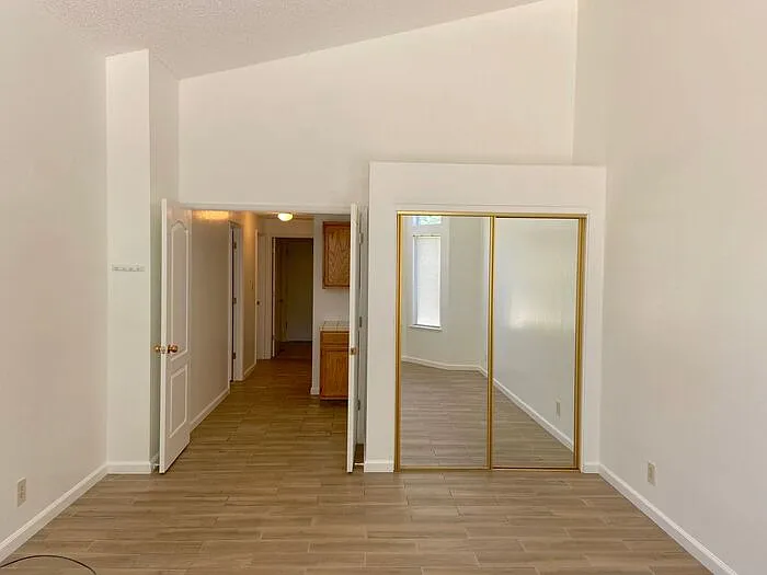 6628 Valley Wood Dr — Photo 13