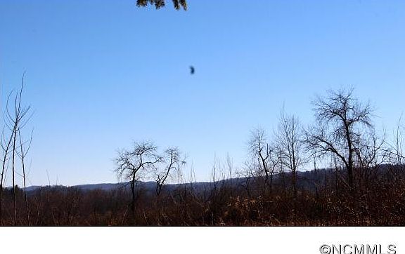 3rd image of 5585 Old Hendersonville Hwy