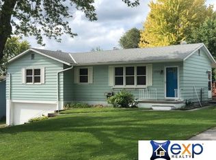 1308 Englewood Dr, Bellevue, NE 68005