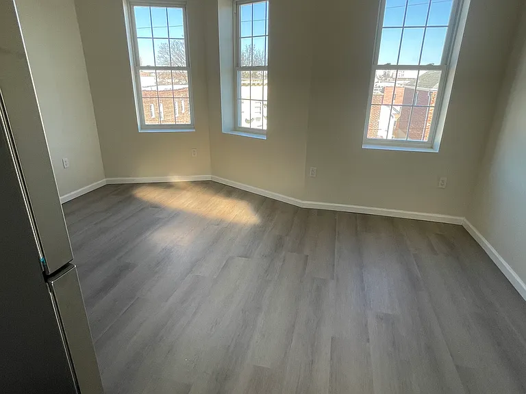1611 Taylor Ave #1 — Photo 6