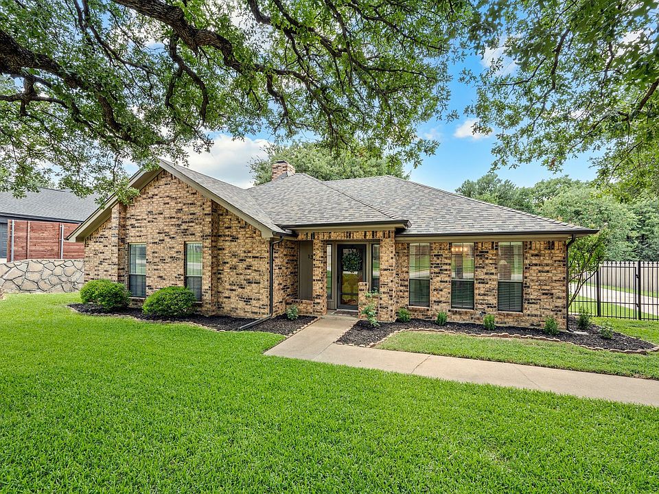 1st image of 1312 Circle Ln