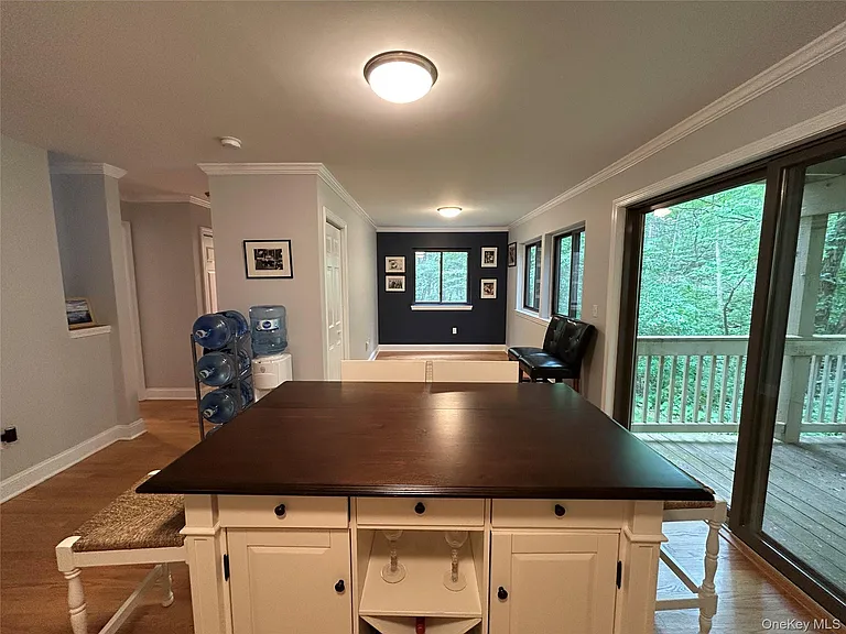 277 Maplewood Dr — Photo 6