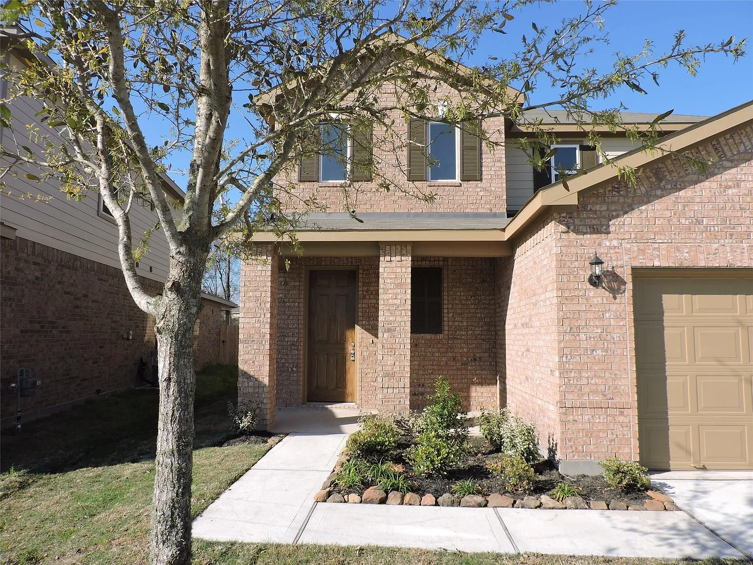 4 bed, 3.0 bath, 2686 sqft, $2,650 — Photo 3