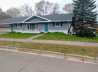 209 Mason Ave, Hancock, MI 49930