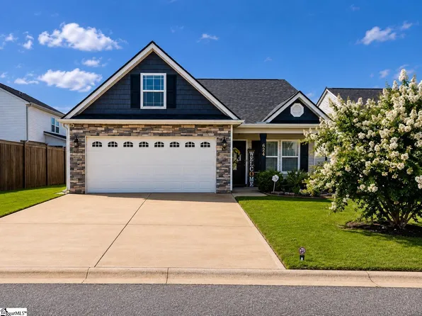 624 Parkway Village Rd, Boiling Springs, SC 29316