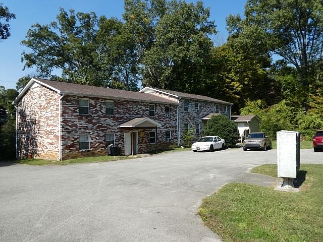 1st image of 101 College Park Ln