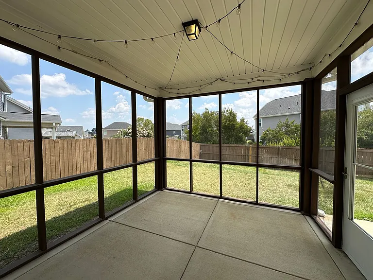 5233 Debut Ave — Photo 33