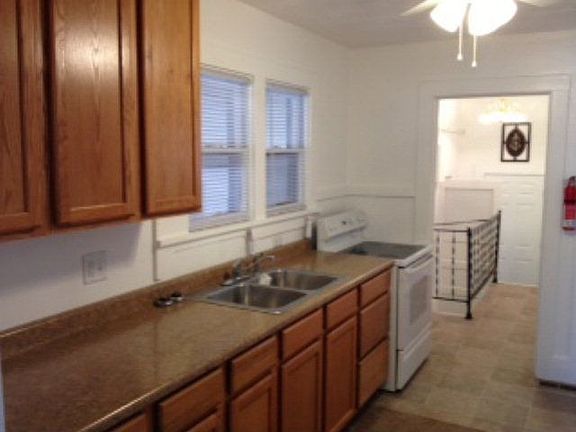 5th image of 1406 E 13th St