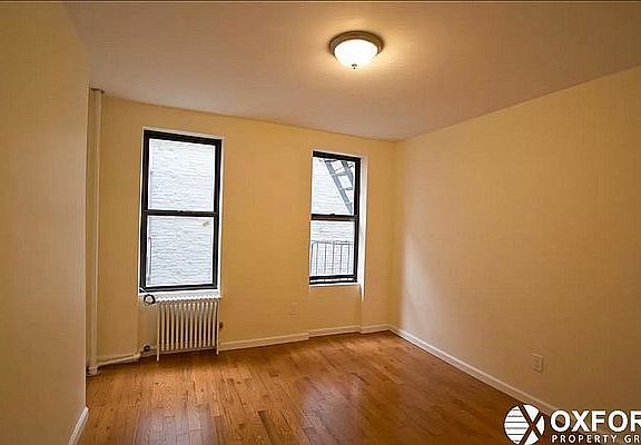 3rd image of 122 Mac Dougal St #12