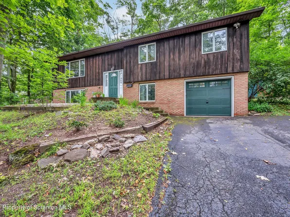 207 Wilcrest Rd #L-89, Moscow, PA 18444