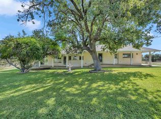 301 Wood Forest Rd, Kingsland, TX 78639