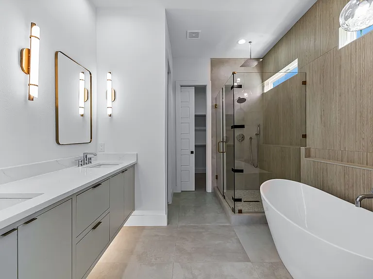 410 Avenue L #B — Photo 13