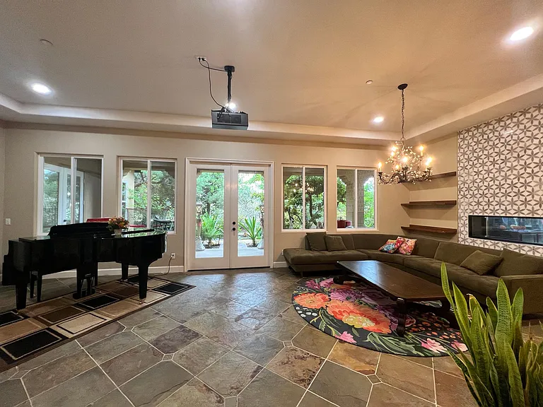 Bernardo Lakes Dr — Photo 10