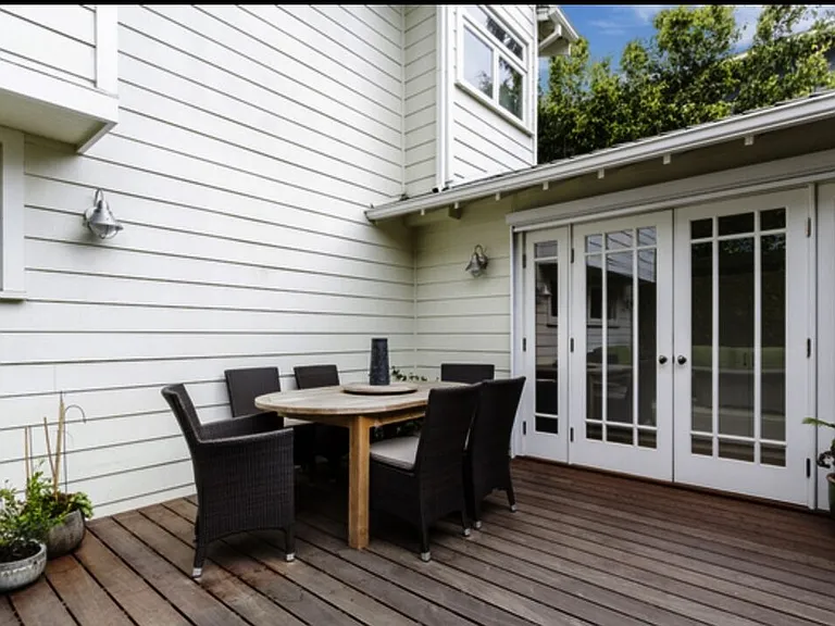652 Woodlawn Ave — Photo 14