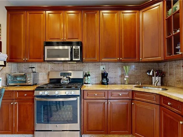 949 72nd Street image 15 of 33