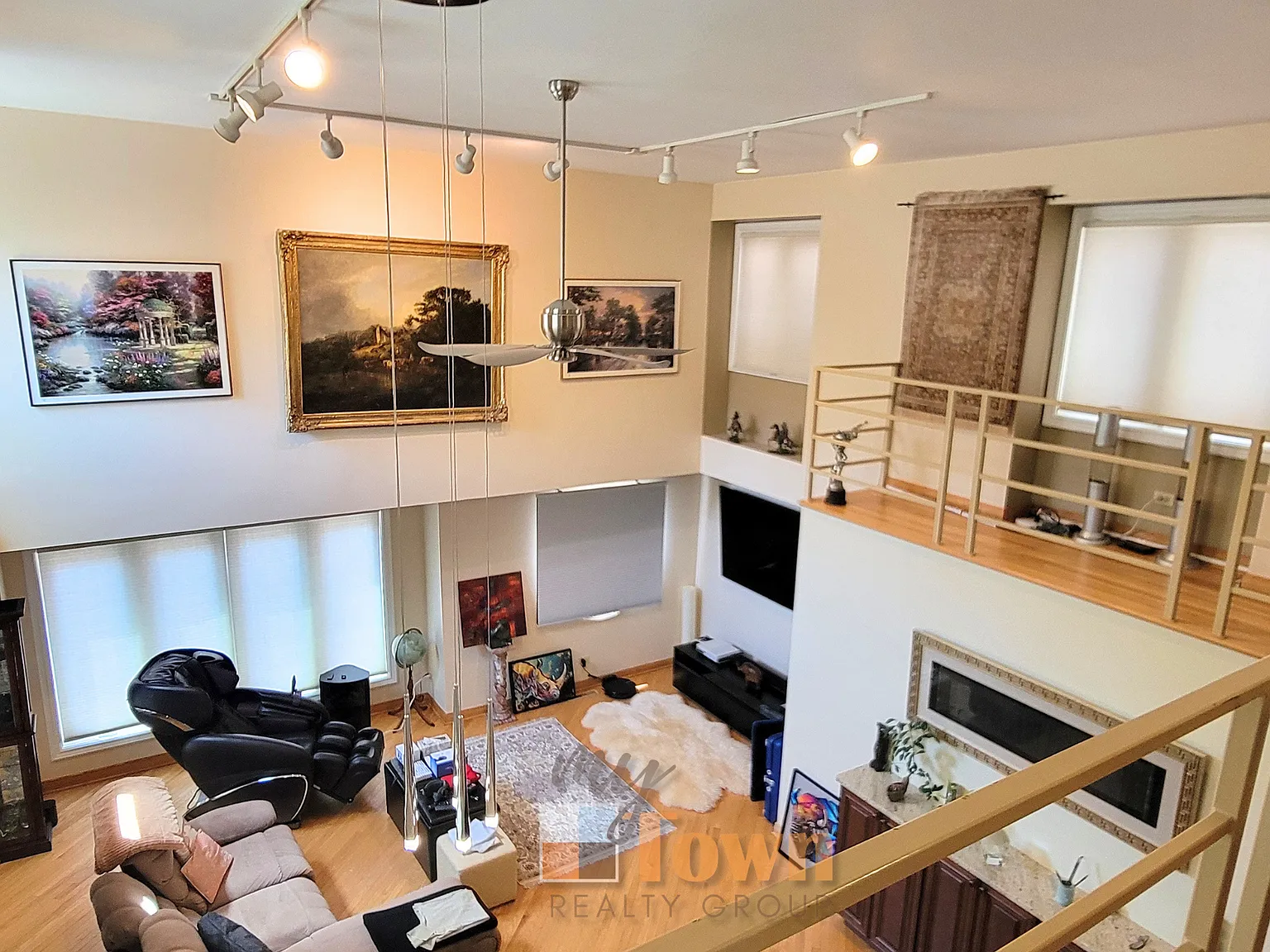 2 bed, 1830 sqft, $4,950 — Photo 2