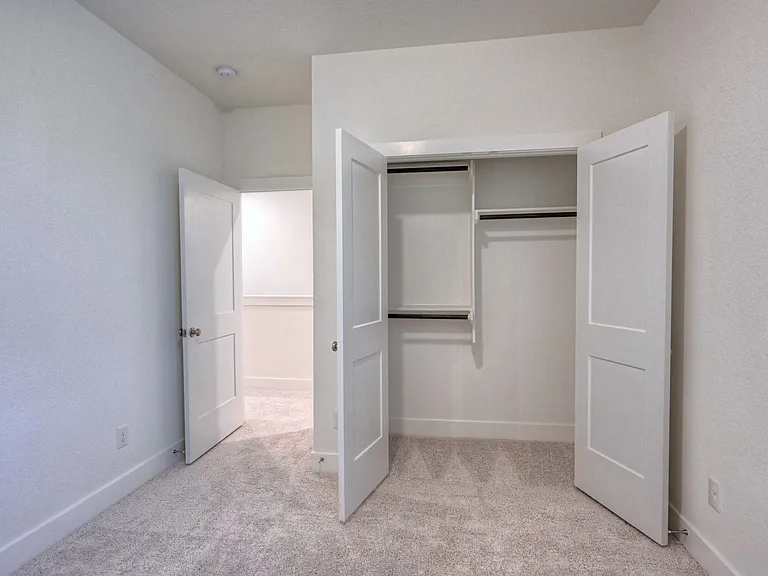 1535 Crystal Stream Dr — Photo 32