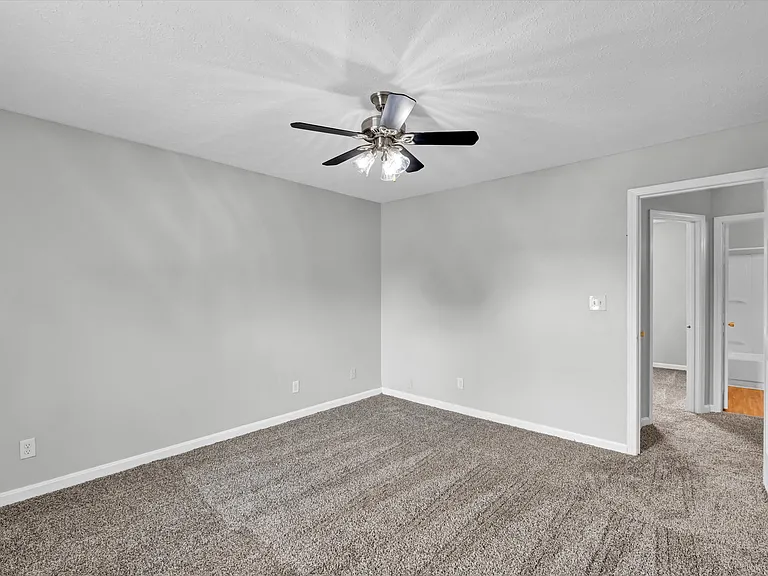 3100 Orchard Manor Cir — Photo 7