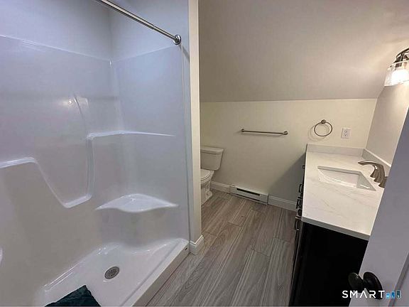 2nd image of 309 Flanders Rd #2