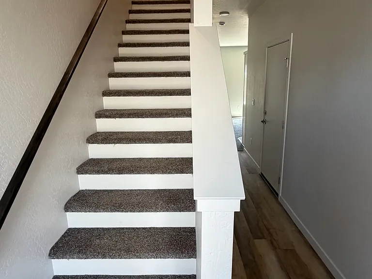 2024 Sunset Dr #5 — Photo 8